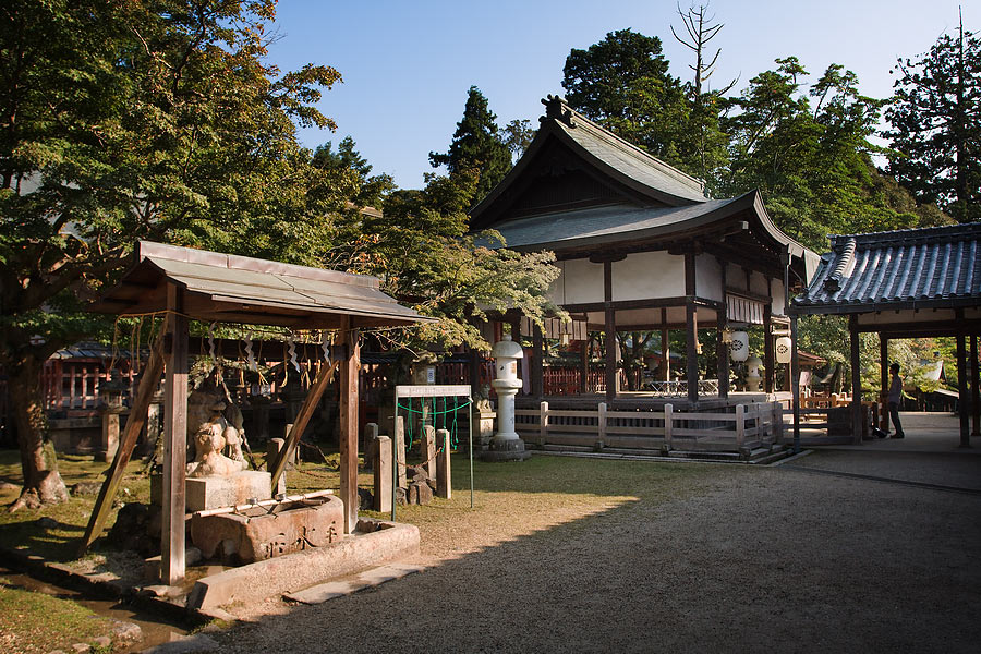 Nara - Tamukeyama hachiman shrine