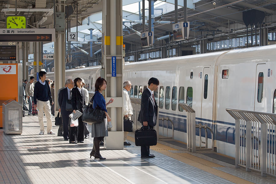 Kyoto station - Shinkansen 300 series